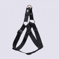 Шлейка для собак нейлоновая Step-in, объем груди 63-94 см, ширина 25 мм, черная